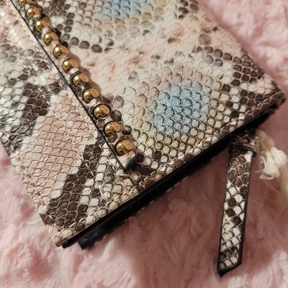 Hard To Find! Jessica Simpson large bifold/zip-around wallet. - Picture 11 of 16